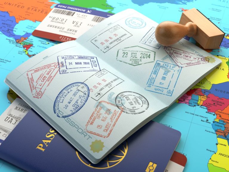 citizenship-born-overseas